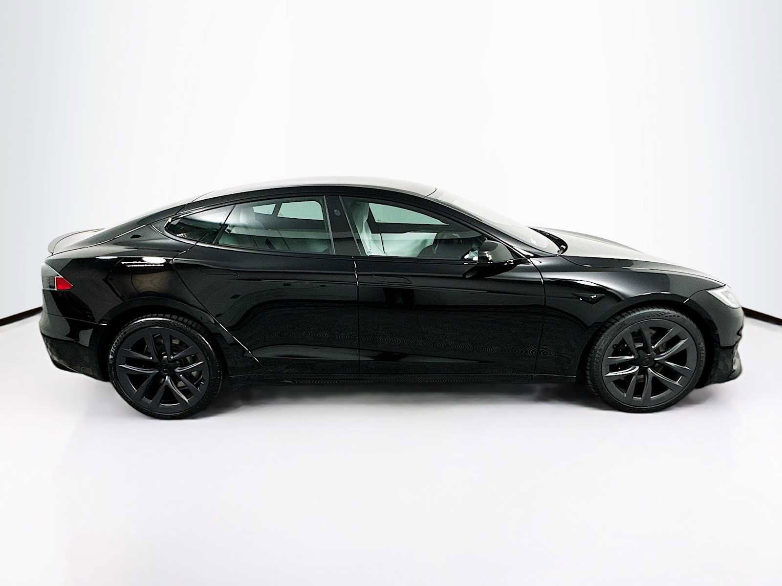 Used 2022 Tesla Model S Plaid AWD/4WD image 8