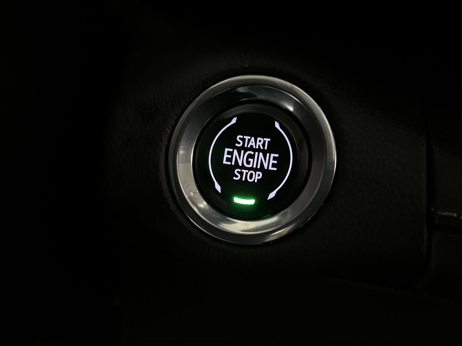 Used 2023 Buick Envision Essence image 30