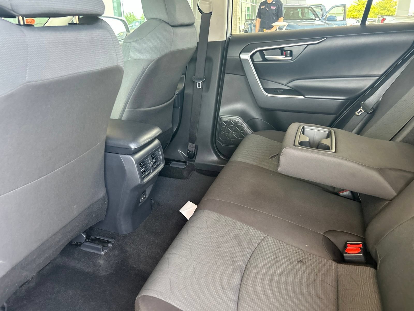 Used 2025 Toyota RAV4 XLE FWD image 17