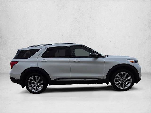 Used 2022 Ford Explorer Platinum w/ Premium Technology Package AWD/4WD image 4