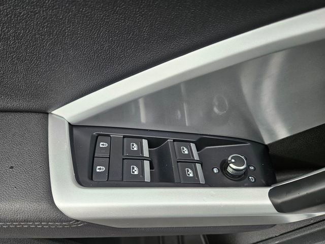 Used 2025 Audi Q3 2.0T Premium AWD/4WD image 35