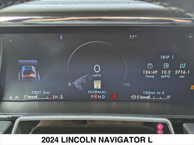 Used 2024 Lincoln Navigator L Reserve AWD/4WD image 15
