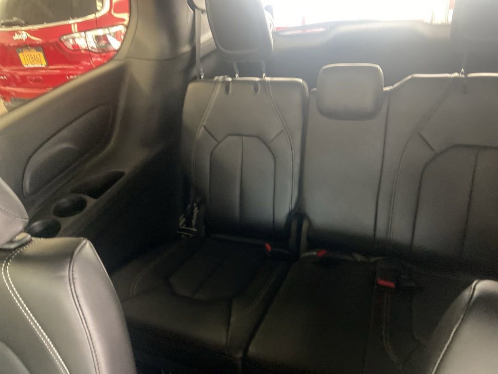 New 2026 Chrysler Pacifica Select FWD image 9