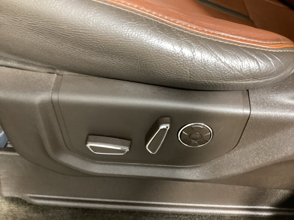 Used 2018 Ford F150 King Ranch w/ Equipment Group 601A Luxury AWD/4WD image 17