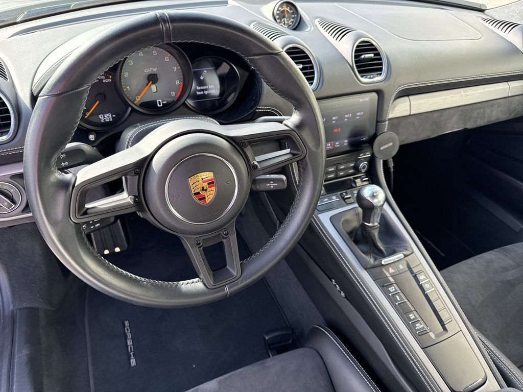 Used 2020 Porsche 718 Cayman GT4 image 24