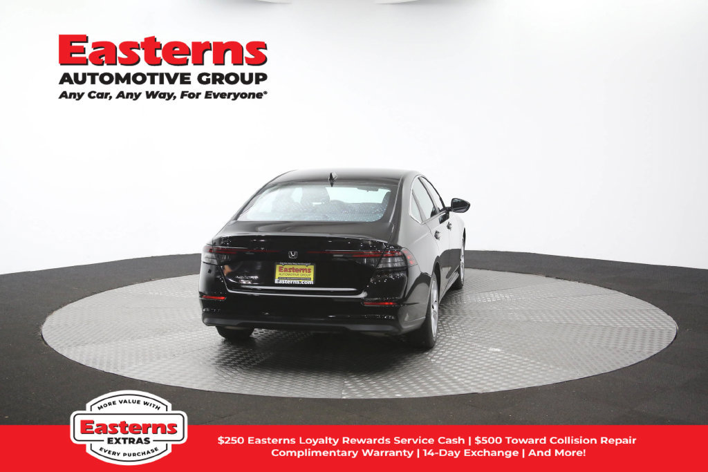 Used 2025 Honda Accord LX image 40