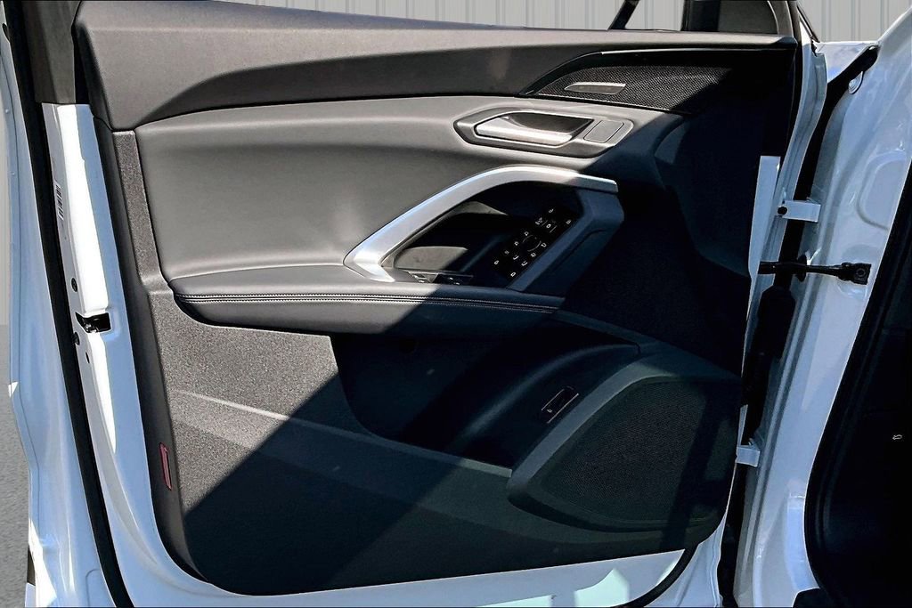 Used 2025 Audi Q5 Premium Plus w/ Premium Plus image 20