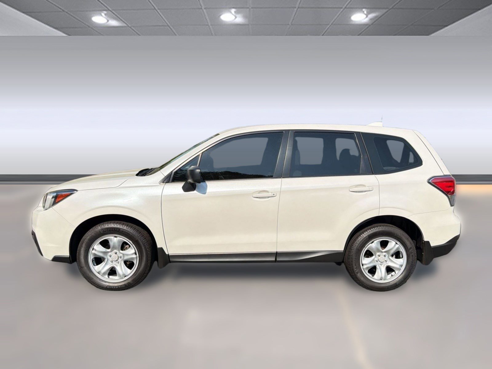 Used 2018 Subaru Forester 2.5i AWD/4WD image 2
