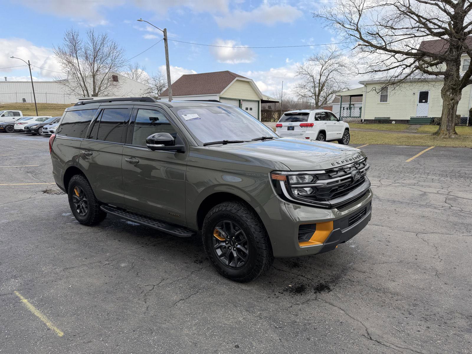 Used 2025 Ford Expedition Tremor image 8