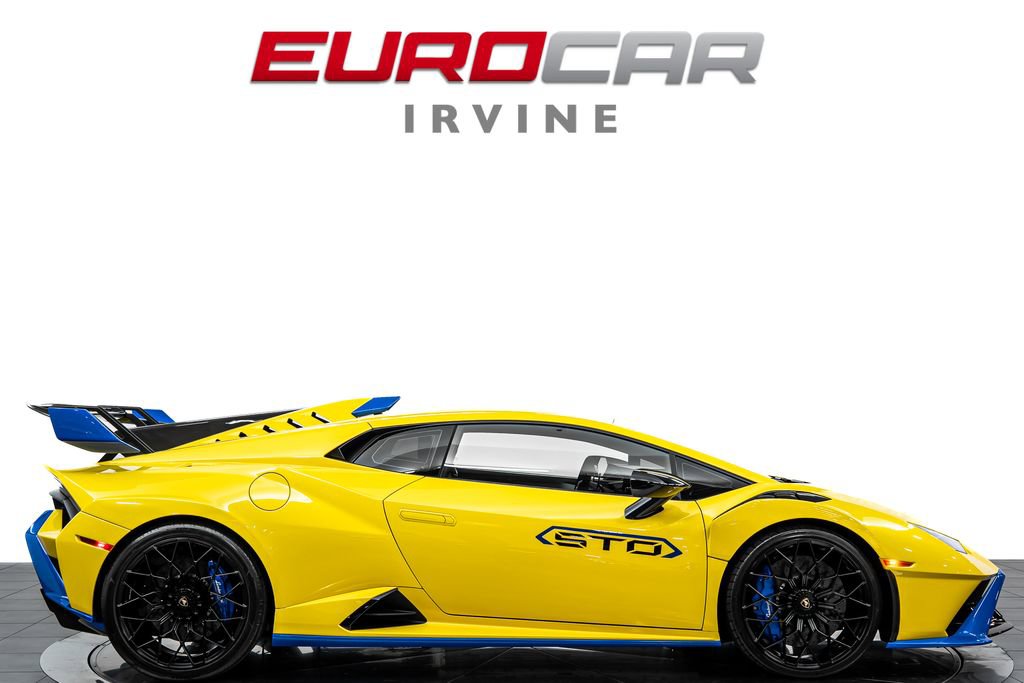 Used 2022 Lamborghini Huracan STO RWD image 6