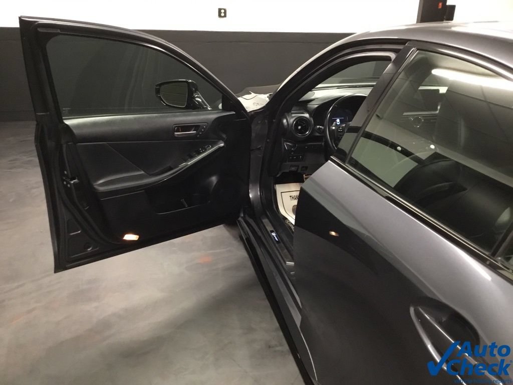 Used 2023 Lexus IS 500 RWD image 18
