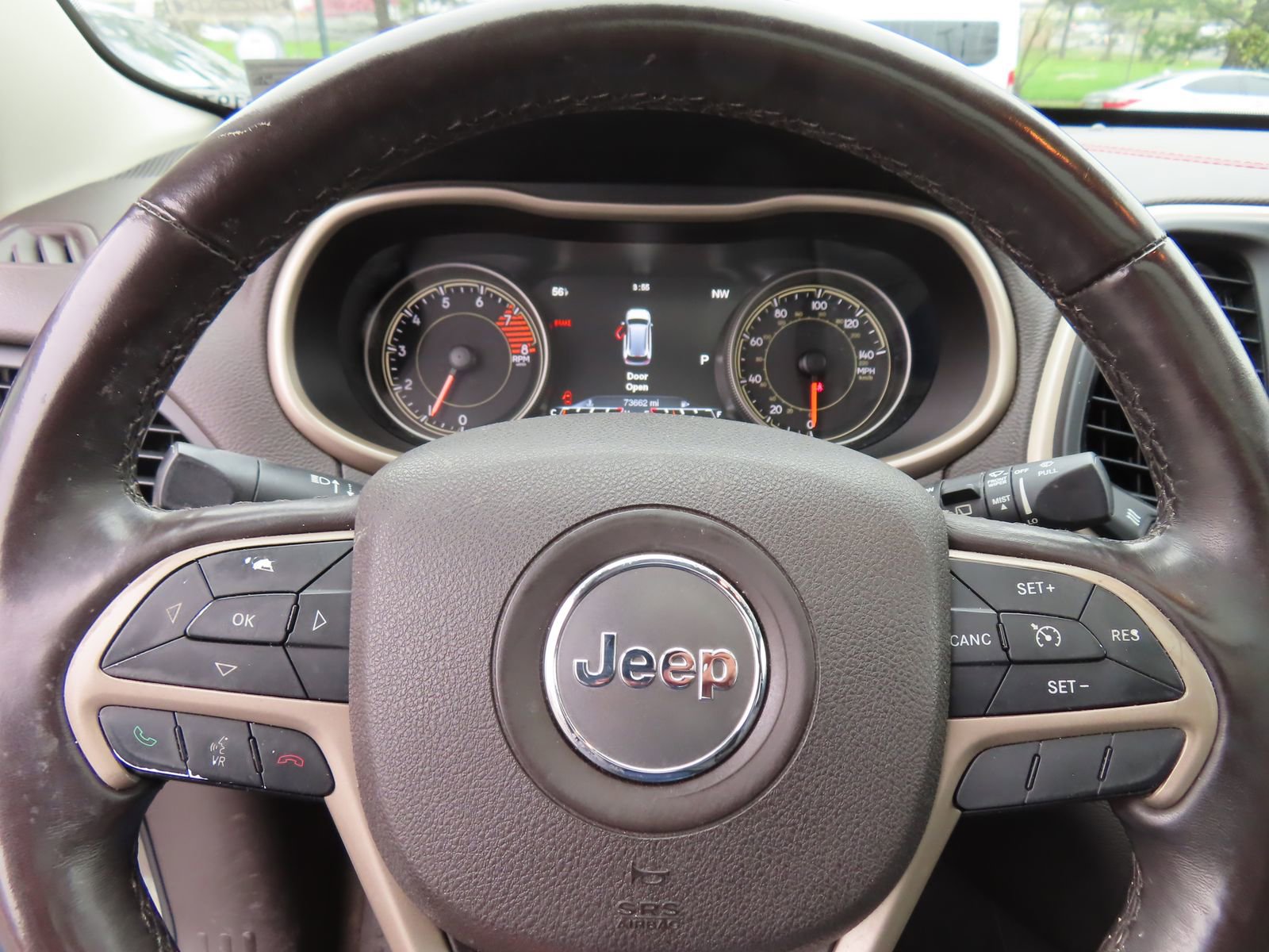 Used 2016 Jeep Cherokee Trailhawk w/ Comfort/Convenience Group image 18