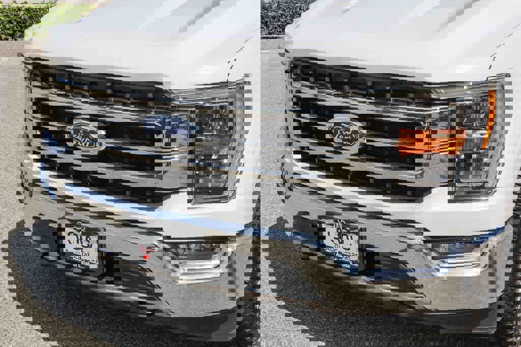 Used 2022 Ford F150 Lariat w/ Equipment Group 501A Mid AWD/4WD image 6