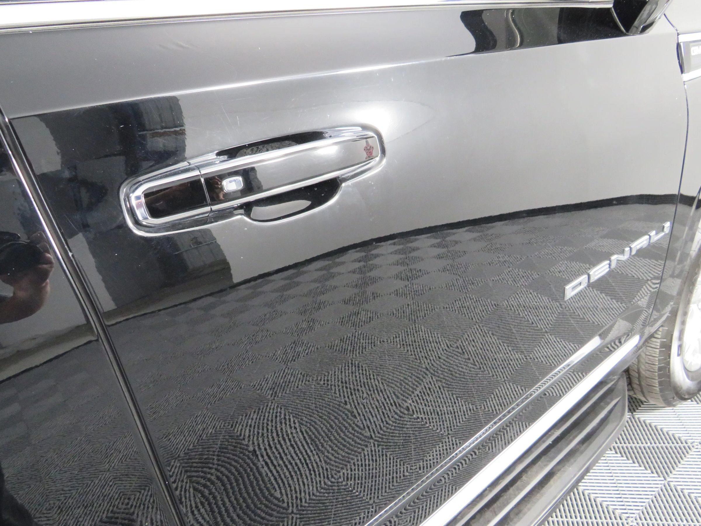 Used 2022 GMC Yukon XL Denali w/ Advanced Technology Package image 37