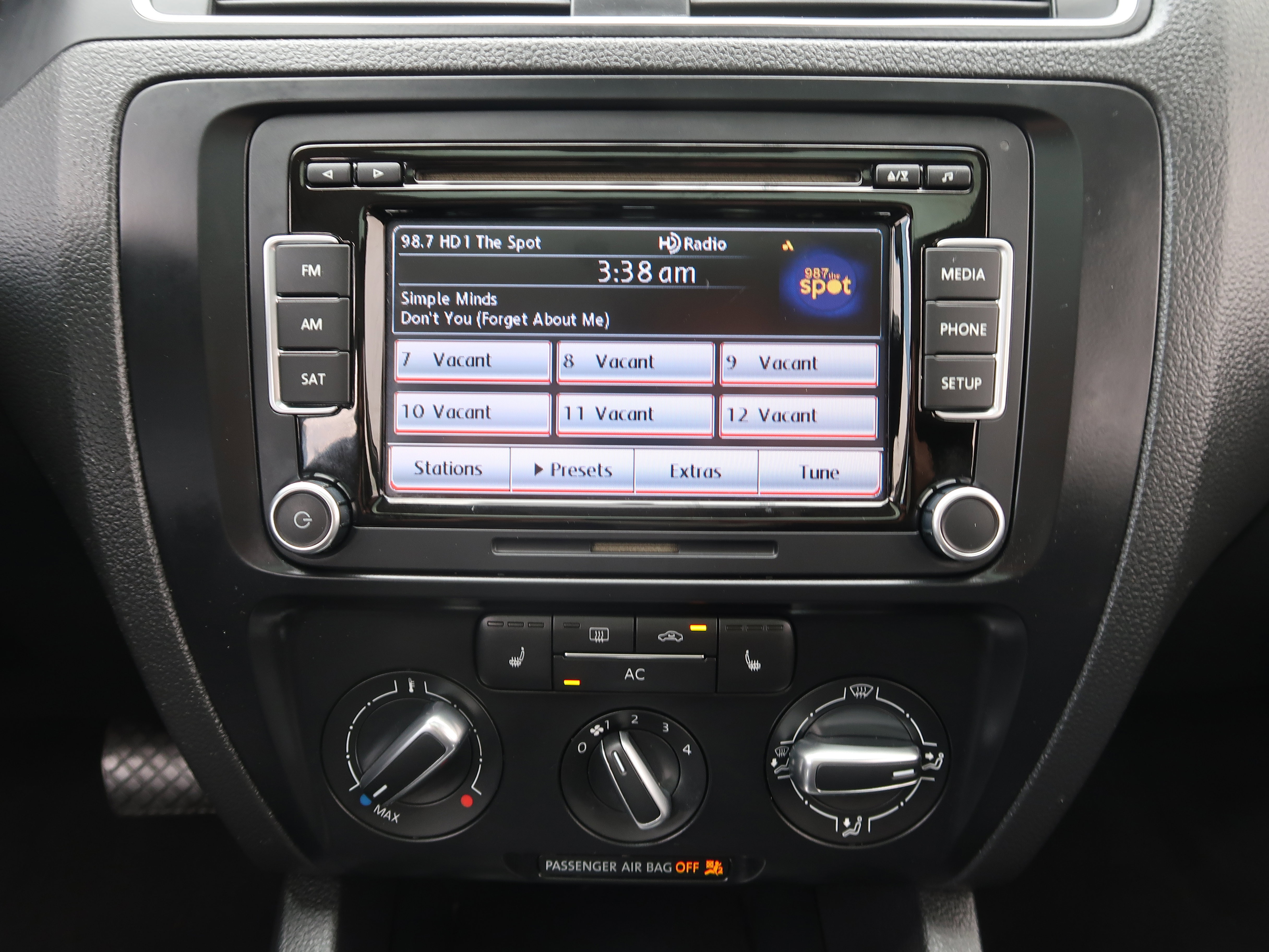 Used 2012 Volkswagen Jetta TDI FWD image 16