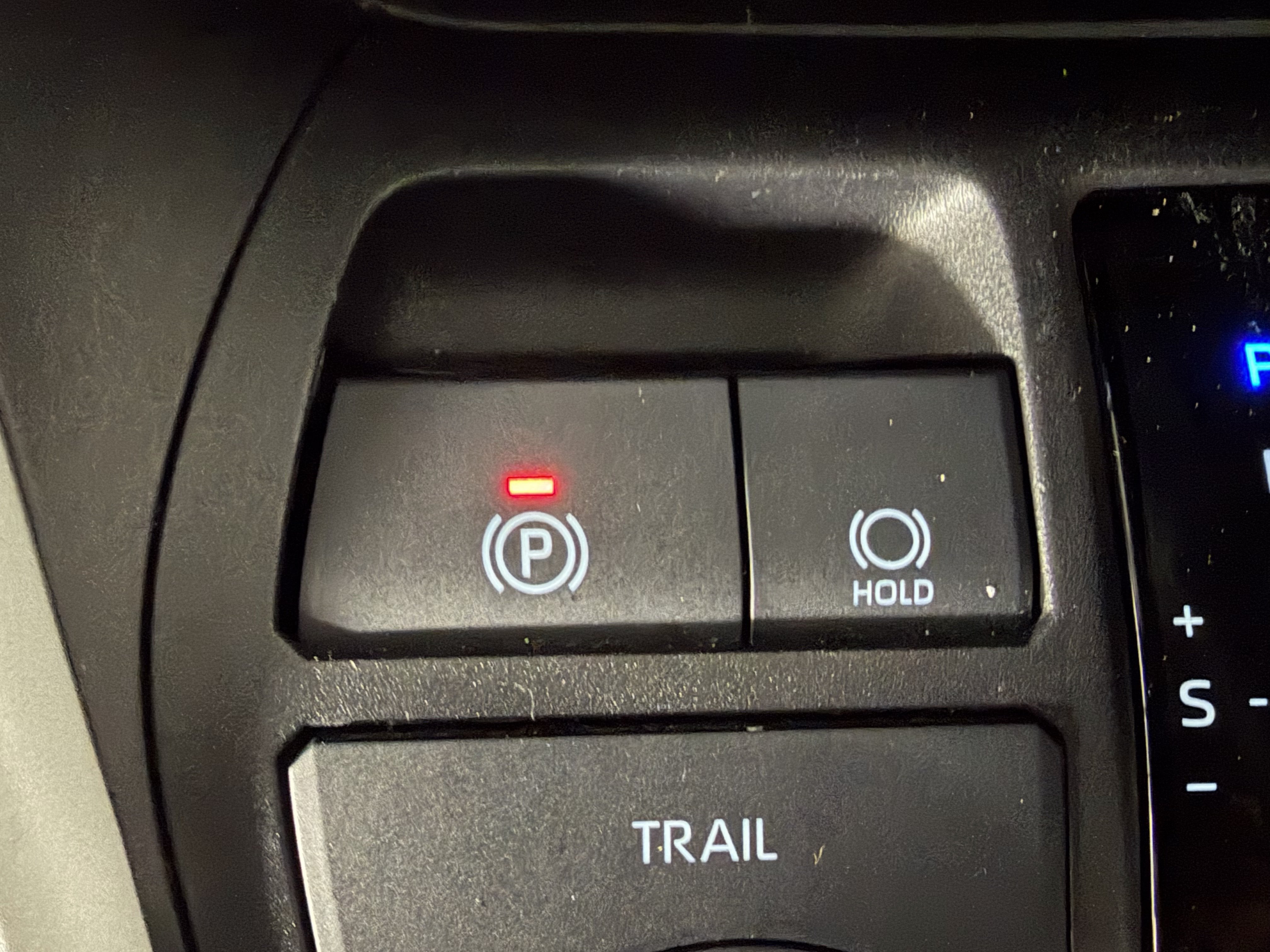Used 2025 Toyota RAV4 XLE AWD/4WD image 24