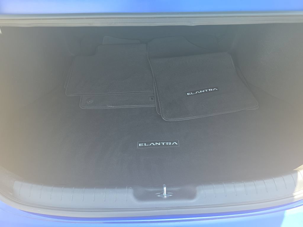 Used 2023 Hyundai Elantra SEL FWD image 20