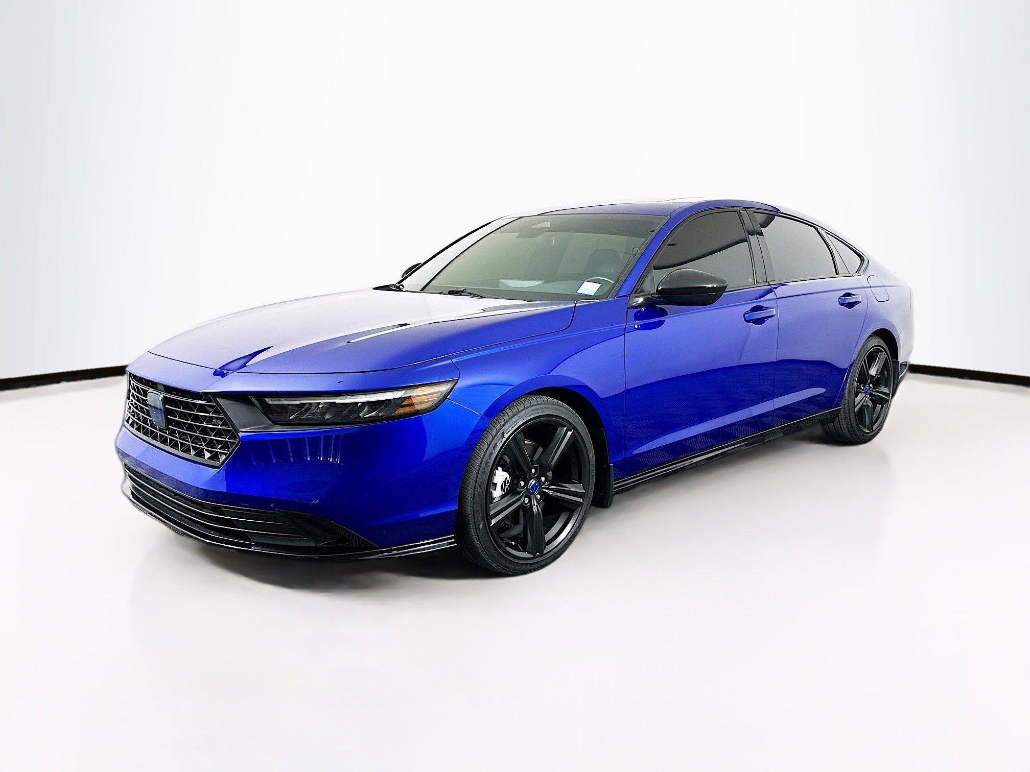 Used 2023 Honda Accord Sport image 3