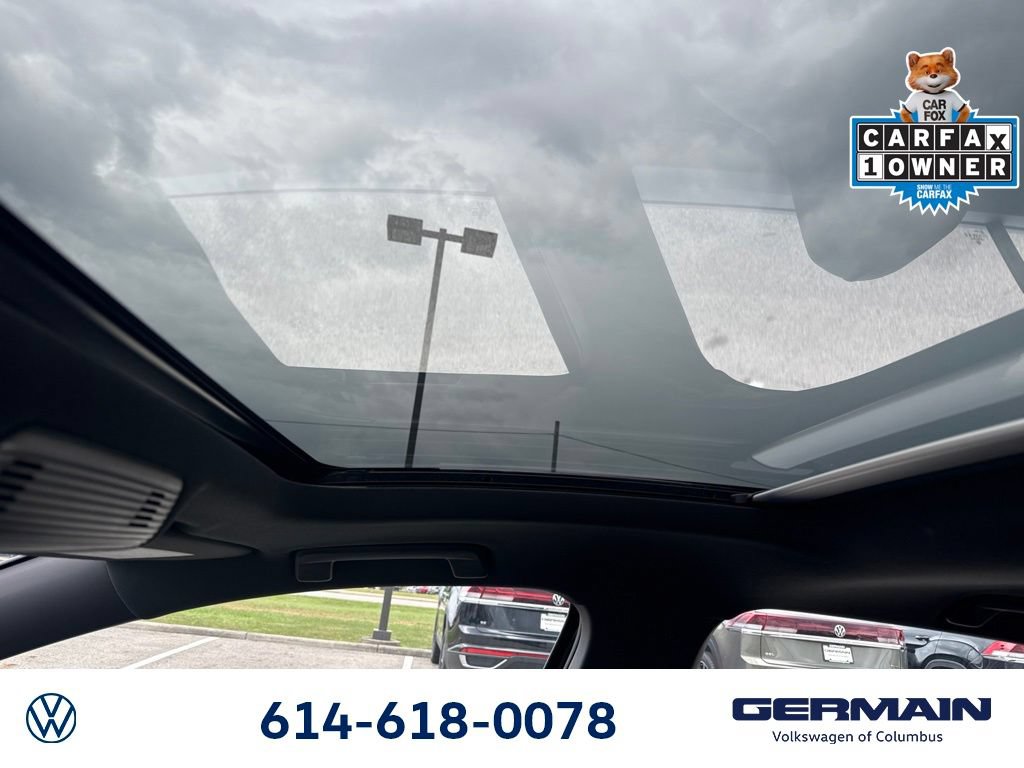 Used 2024 Volkswagen GTI SE FWD image 21