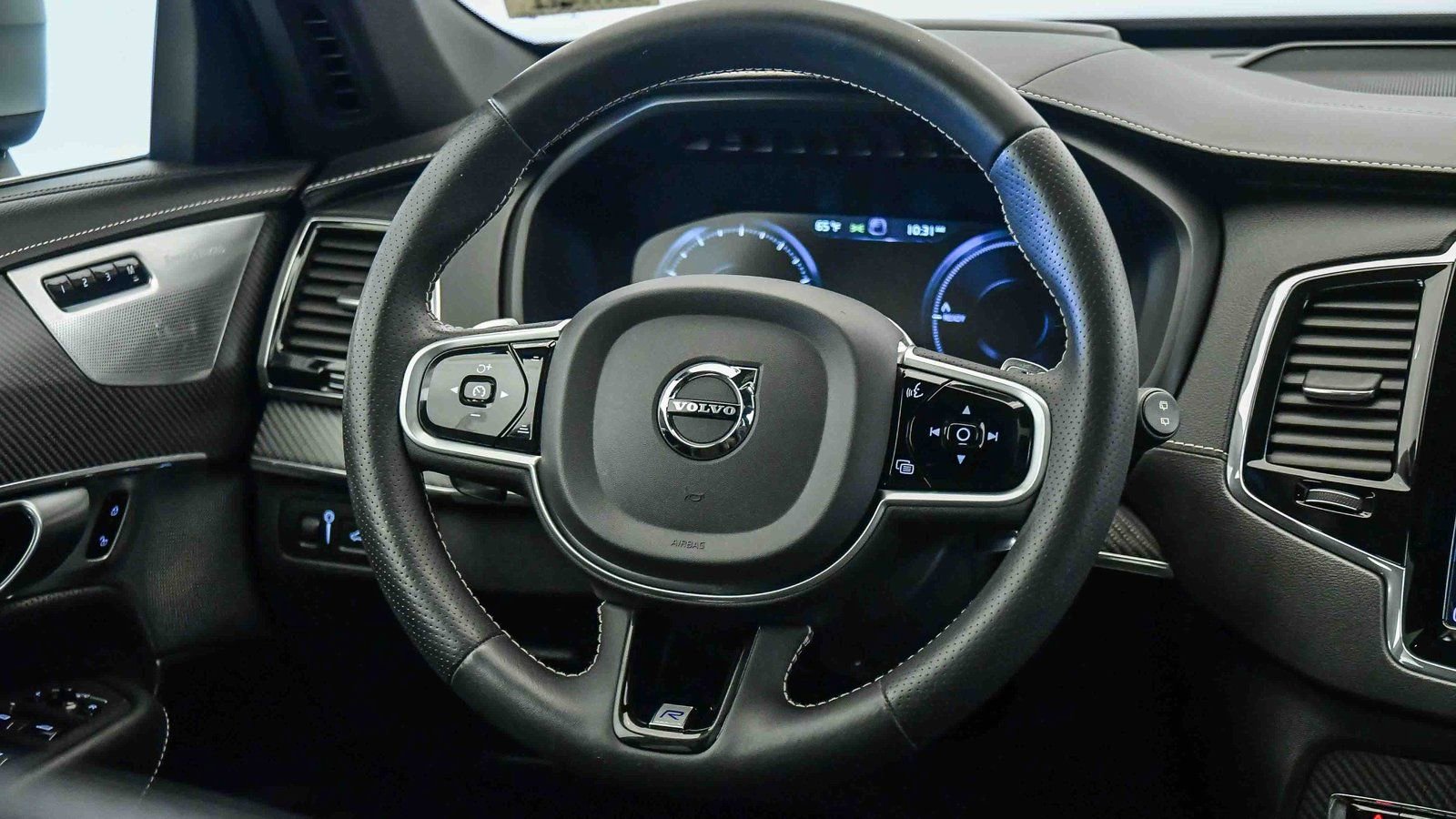 Used 2019 Volvo XC90 T8 R-Design w/ Advanced Package image 15