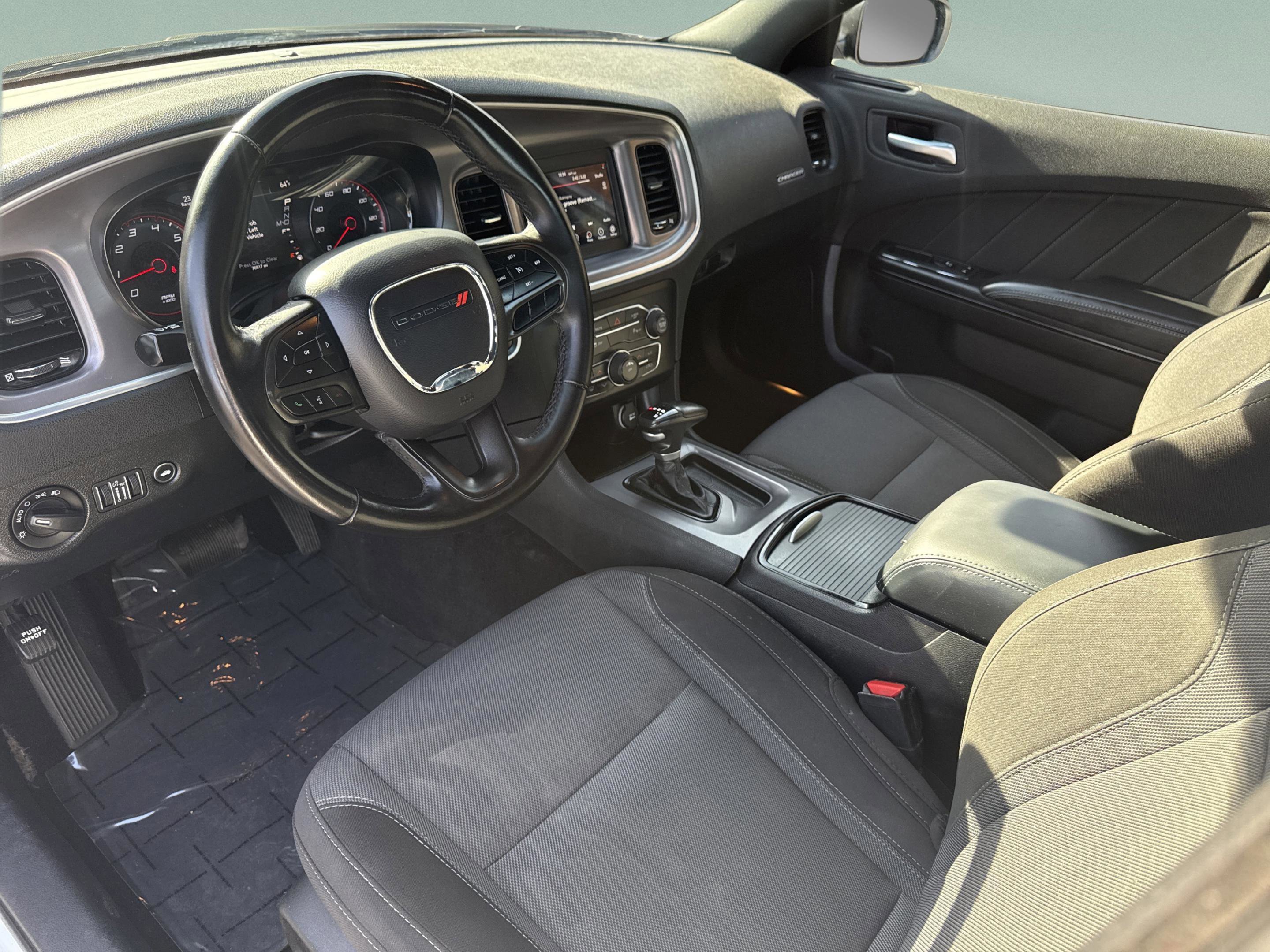Used 2022 Dodge Charger SXT w/ Blacktop Package image 9