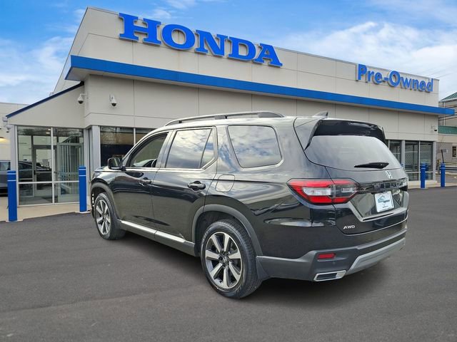 Used 2025 Honda Pilot Touring image 6