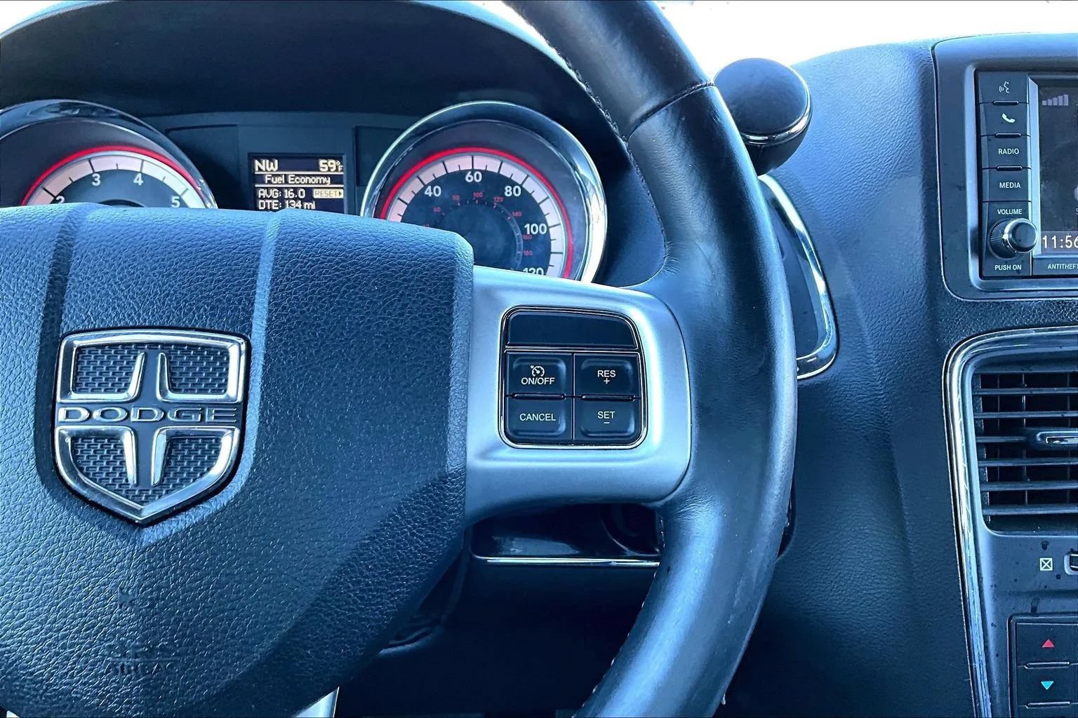 Used 2018 Dodge Grand Caravan GT FWD image 11