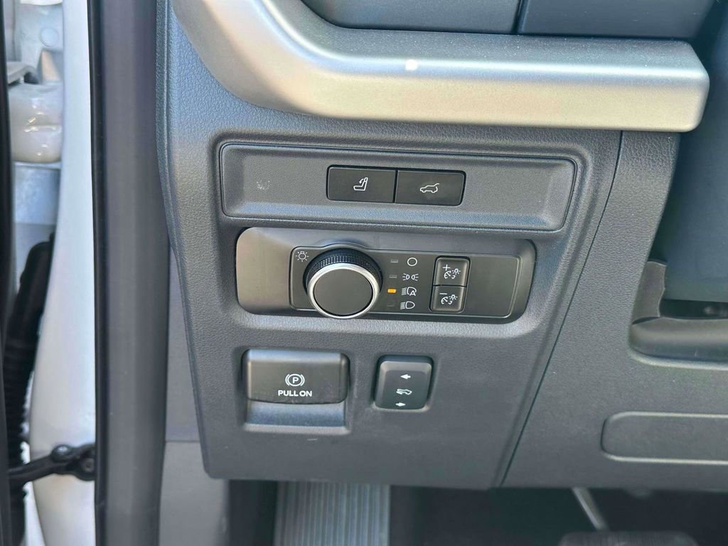 Used 2024 Ford Expedition Max XLT AWD/4WD image 19