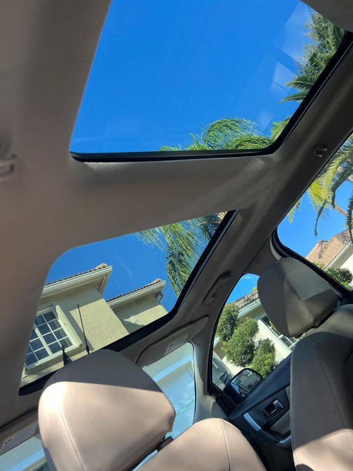 Used 2013 Ford Edge SEL image 24