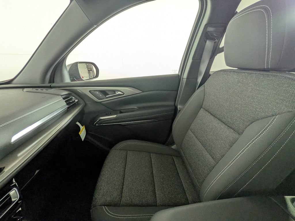 Used 2026 Chevrolet Traverse LT w/ Driver Confidence Package AWD/4WD image 29