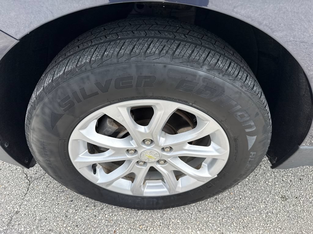 Used 2018 Chevrolet Equinox LS AWD/4WD image 11