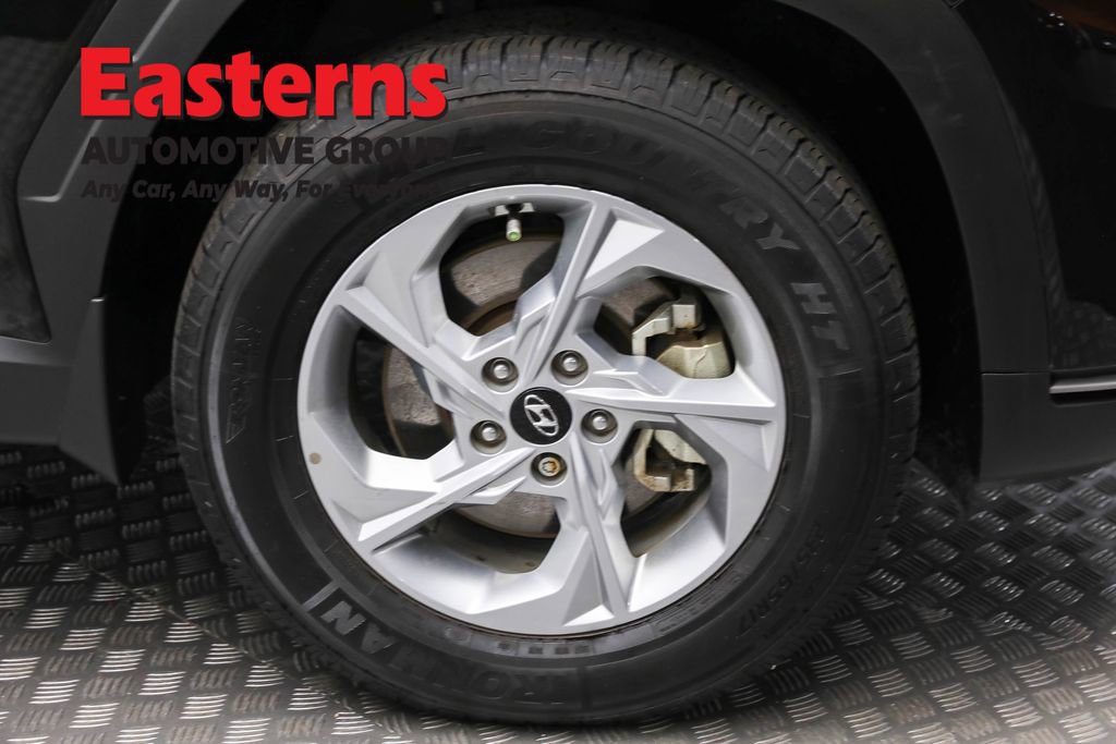 Used 2023 Hyundai Tucson SE image 30