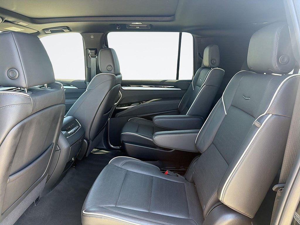 Certified 2025 Cadillac Escalade ESV Sport AWD/4WD image 22