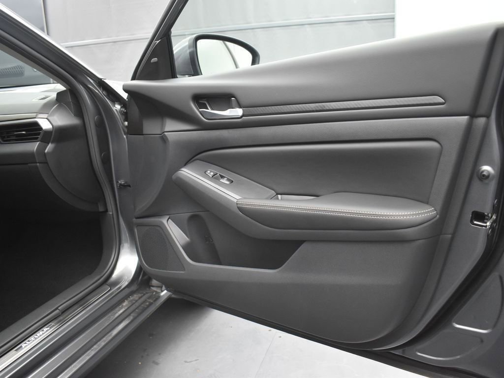 New 2025 Nissan Altima 2.5 SV w/ SV Special Edition Package image 25