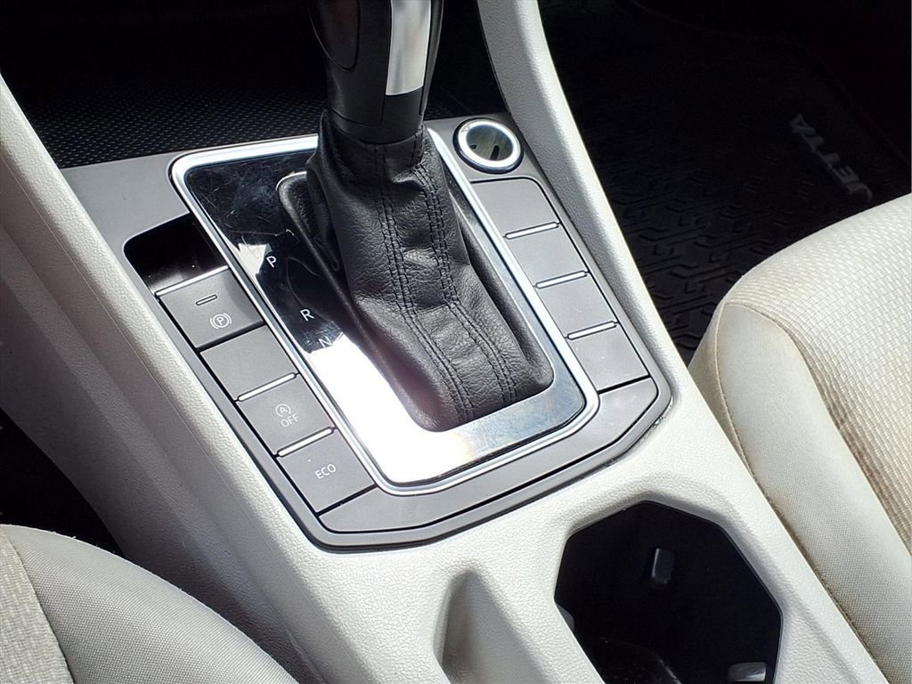 Used 2019 Volkswagen Jetta S image 15