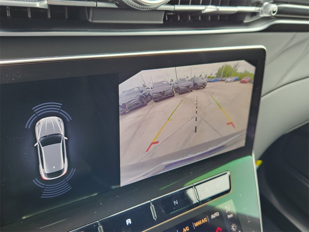 New 2025 Maserati Grecale Modena image 10