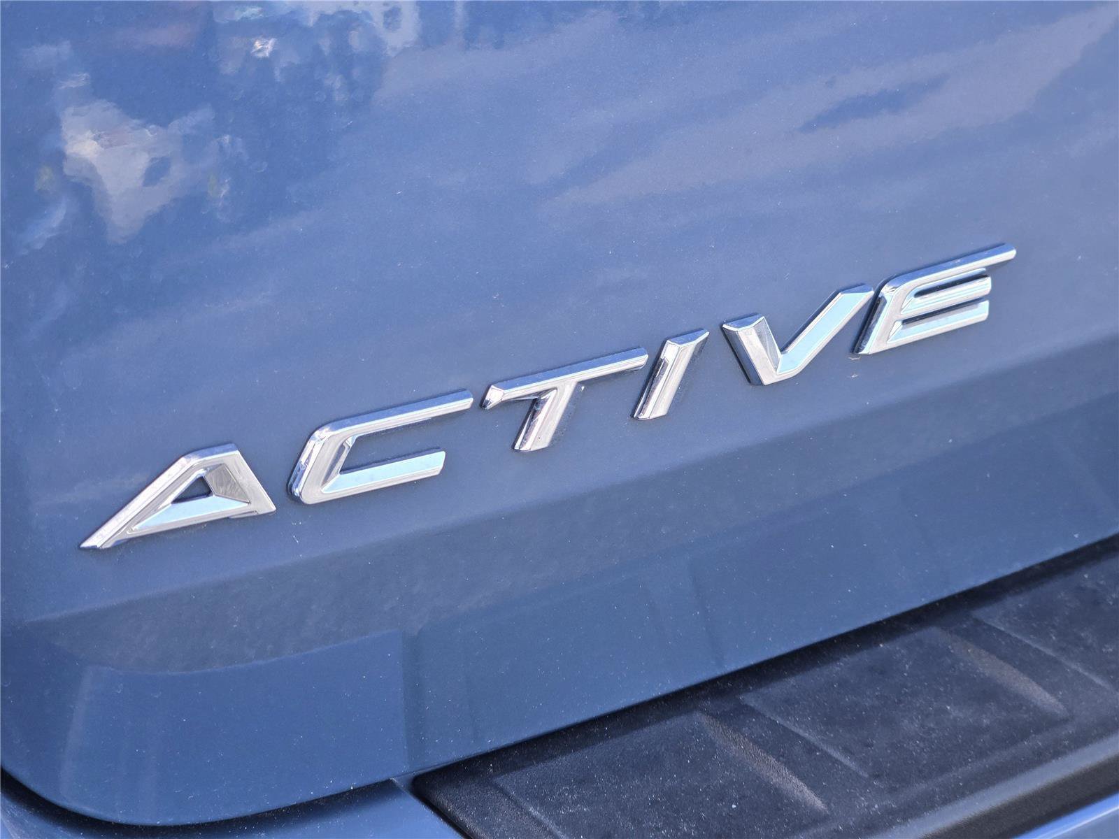Used 2026 Ford Explorer Active RWD image 12