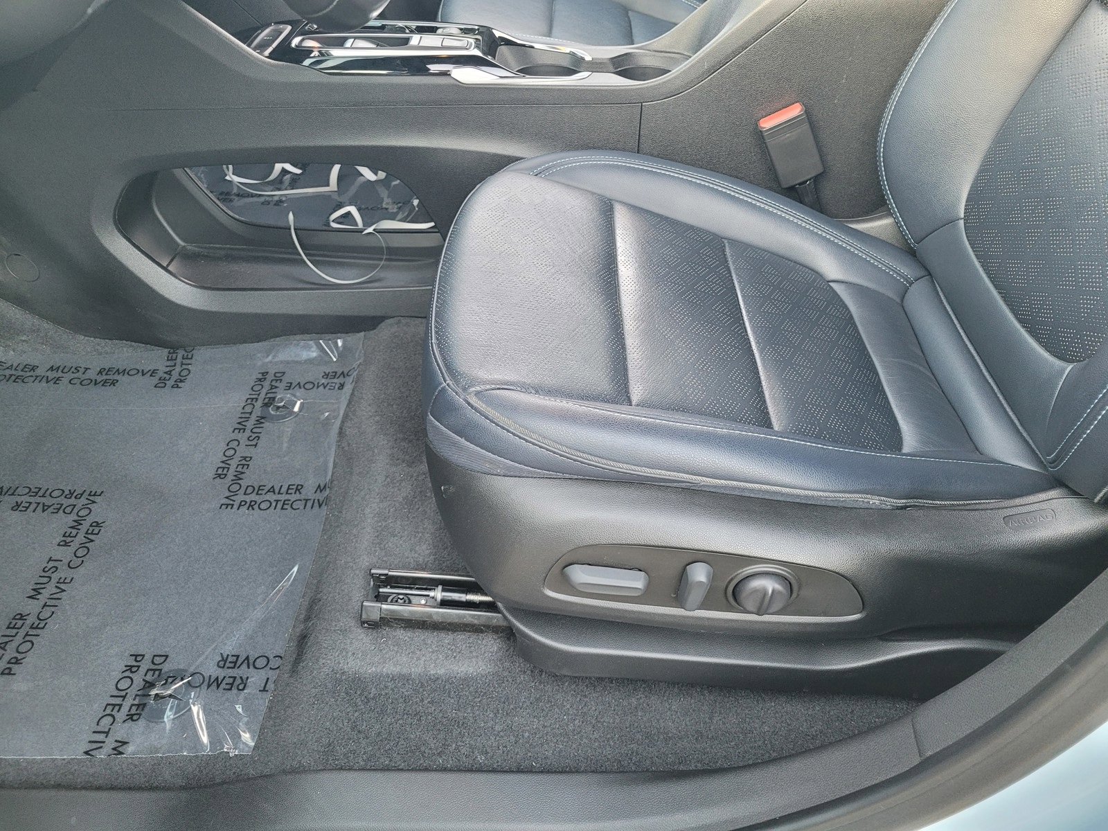 Used 2022 Chevrolet Bolt EUV Premier w/ Sun & Sound Package image 23