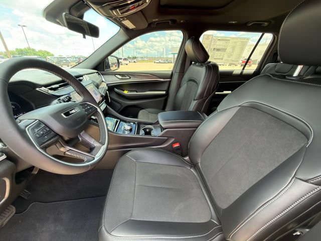 New 2026 Jeep Grand Cherokee L 4WD image 23