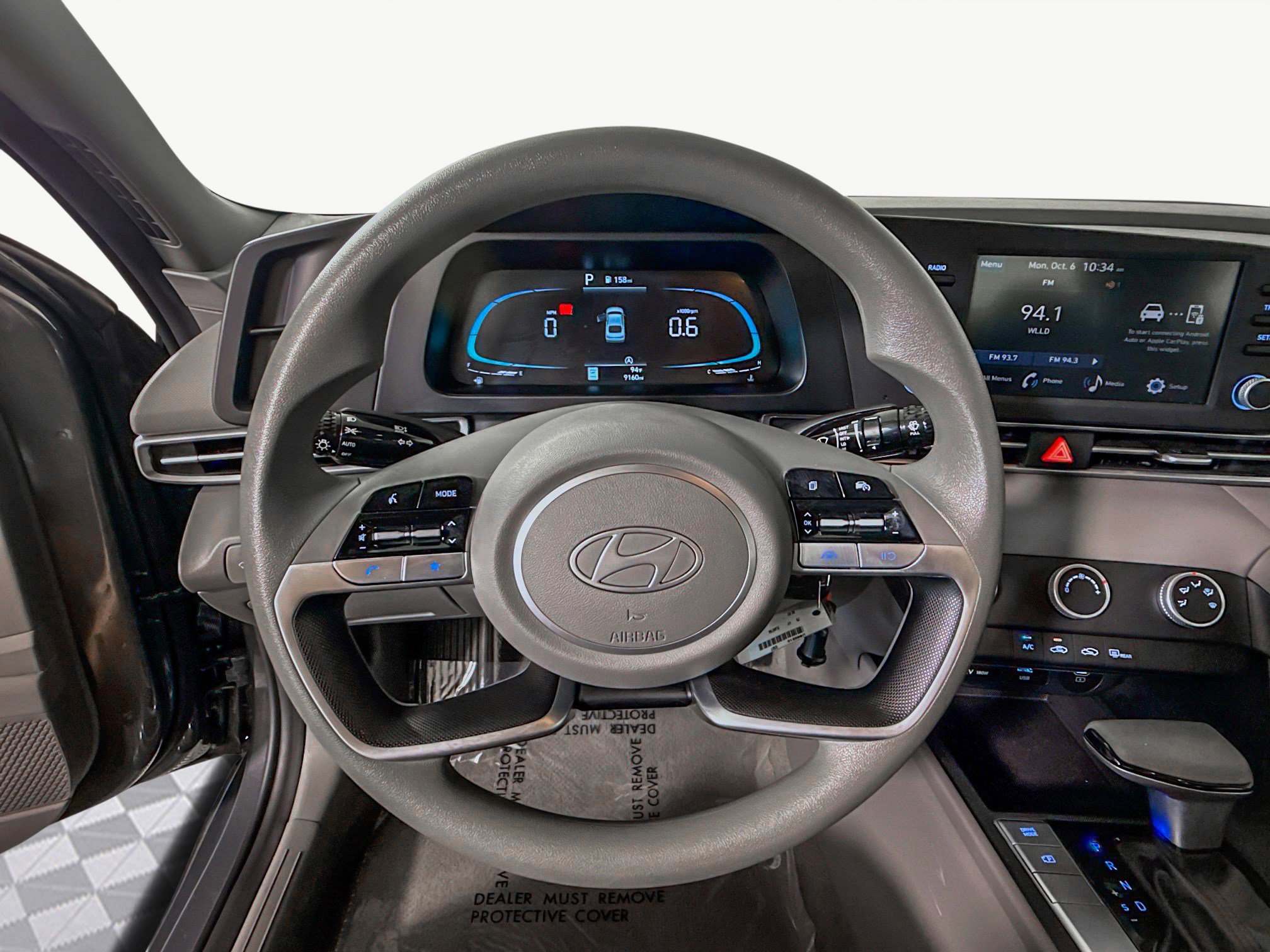 Used 2025 Hyundai Elantra SE image 13