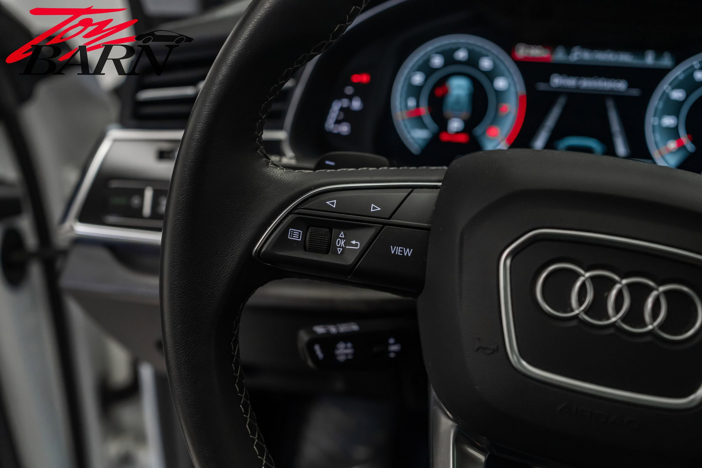 Used 2023 Audi Q8 Prestige image 29