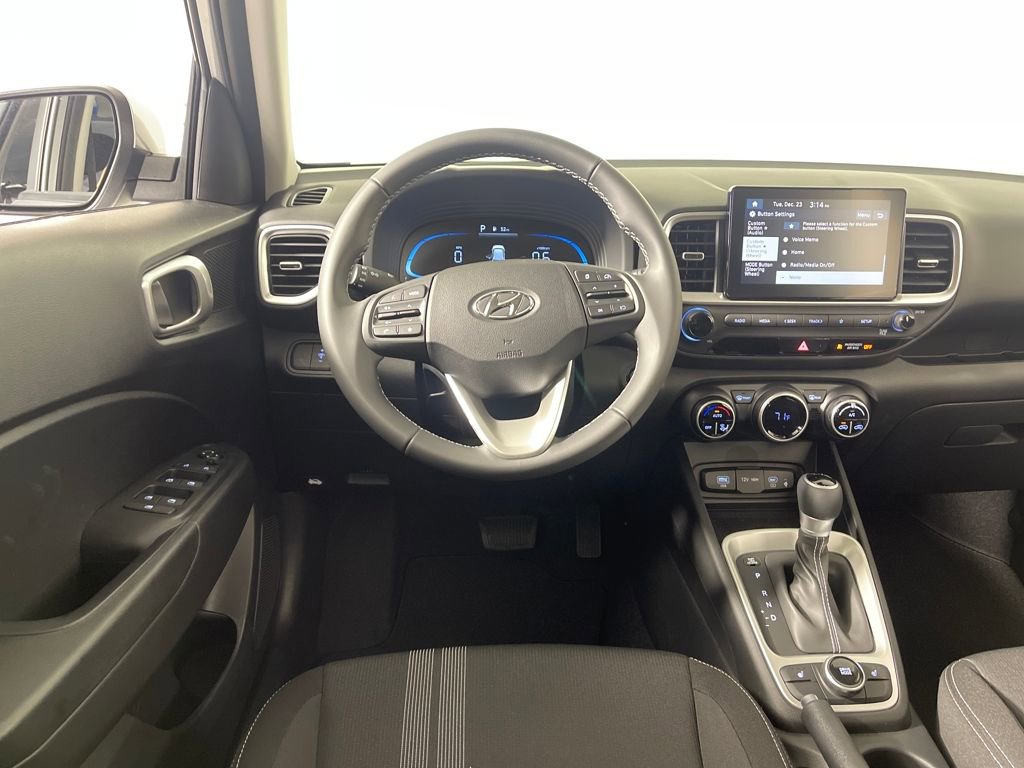 New 2026 Hyundai Venue SEL FWD image 15