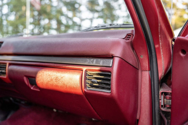 Used 1995 Ford Bronco XLT AWD/4WD image 42