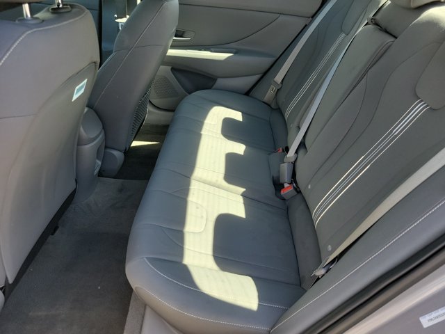 Used 2025 Hyundai Elantra SEL FWD image 9