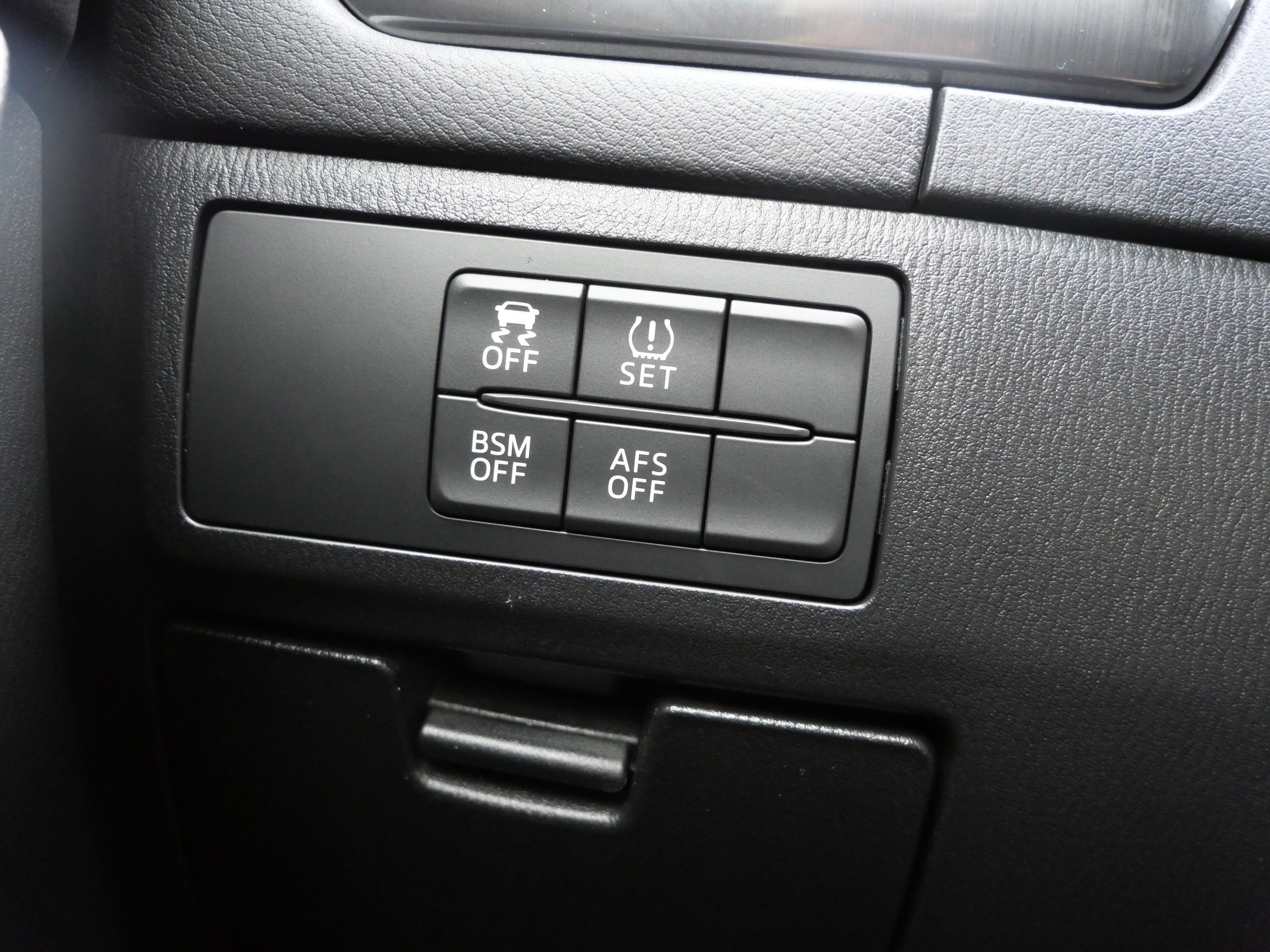 Used 2014 MAZDA MAZDA6 Grand Touring w/ MRCC + FOW Package image 25