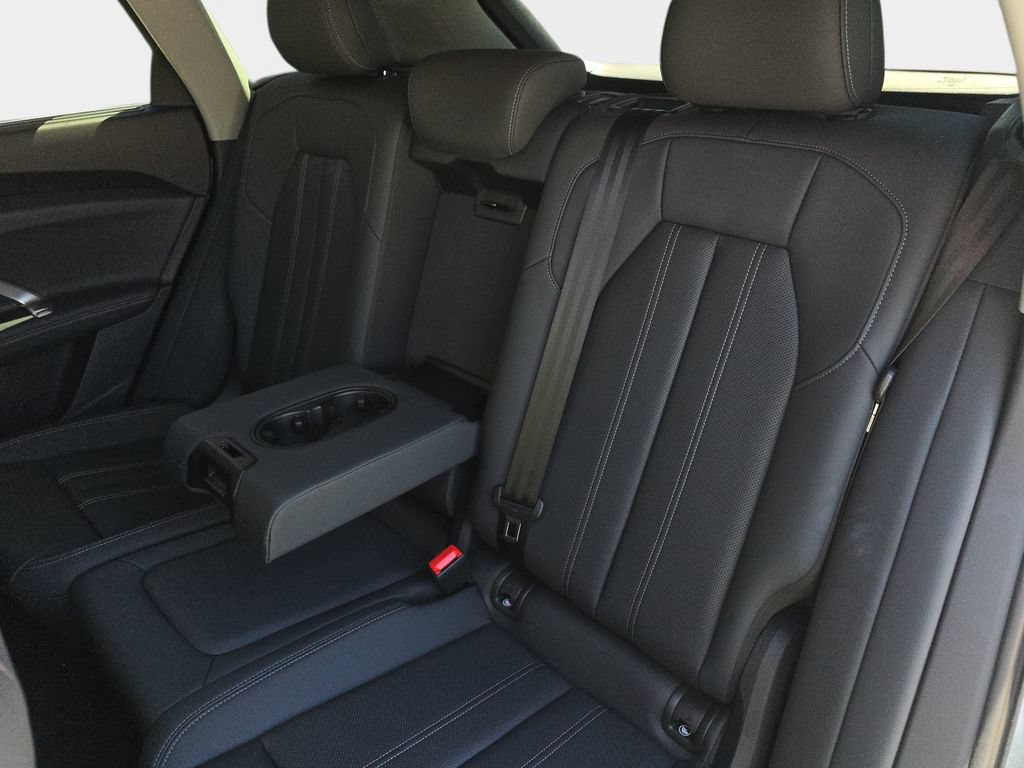 Certified 2025 Audi Q5 Premium Plus w/ Premium Plus AWD/4WD image 14