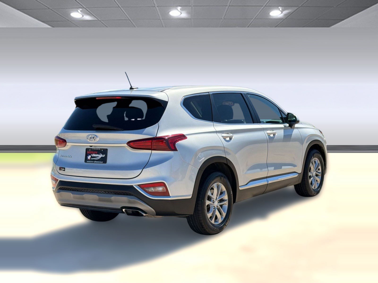 Used 2020 Hyundai Santa Fe SE image 9