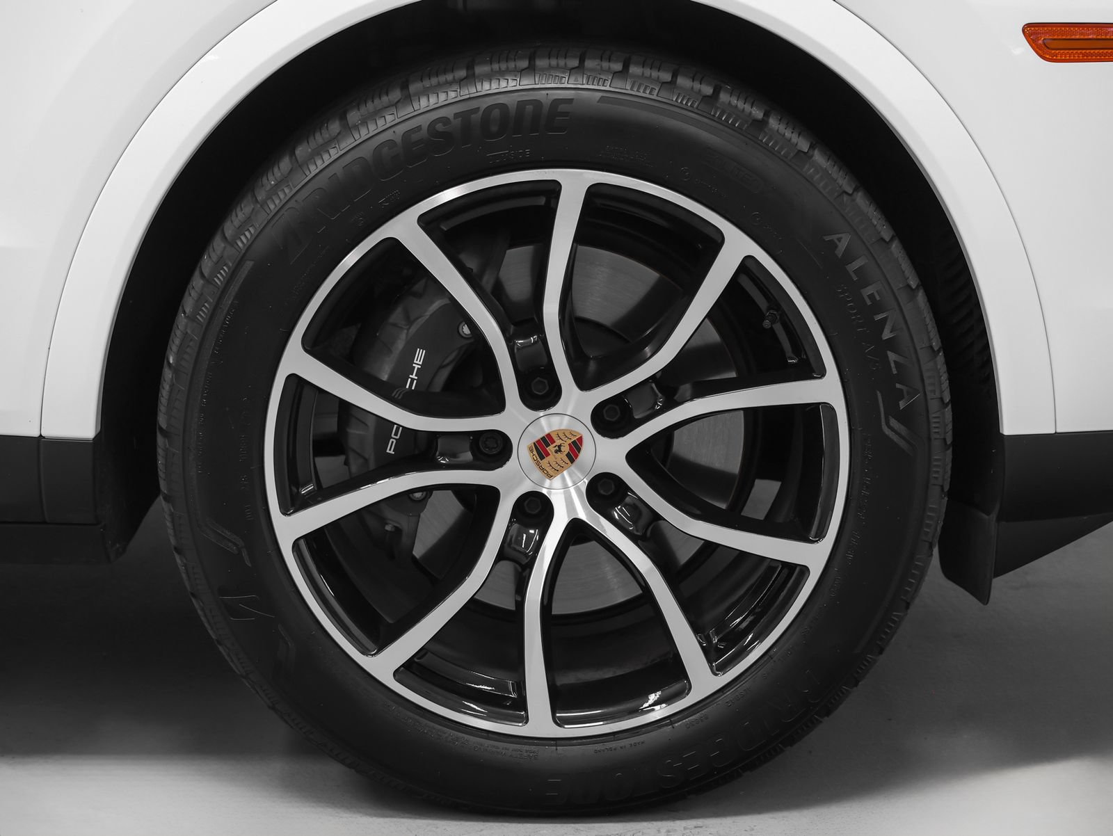 Certified 2026 Porsche Cayenne AWD/4WD image 15