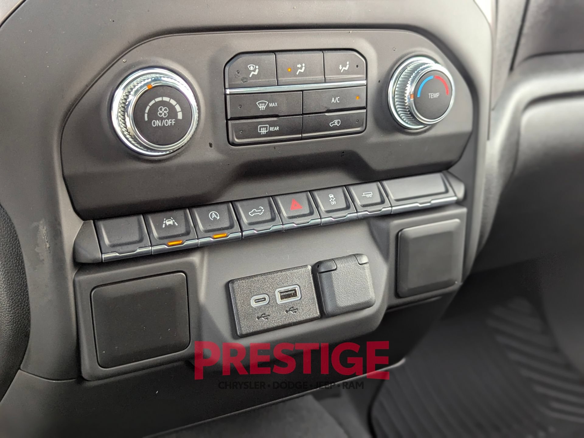 Used 2025 GMC Sierra 1500 Pro w/ Graphite Edition RWD image 25