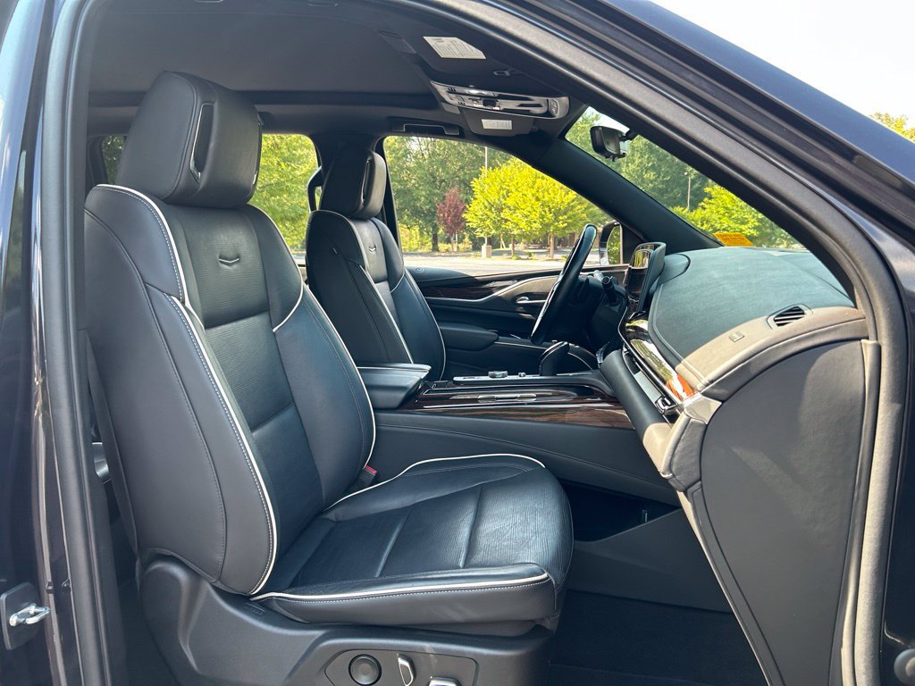 Used 2022 Cadillac Escalade ESV Premium Luxury AWD/4WD image 51